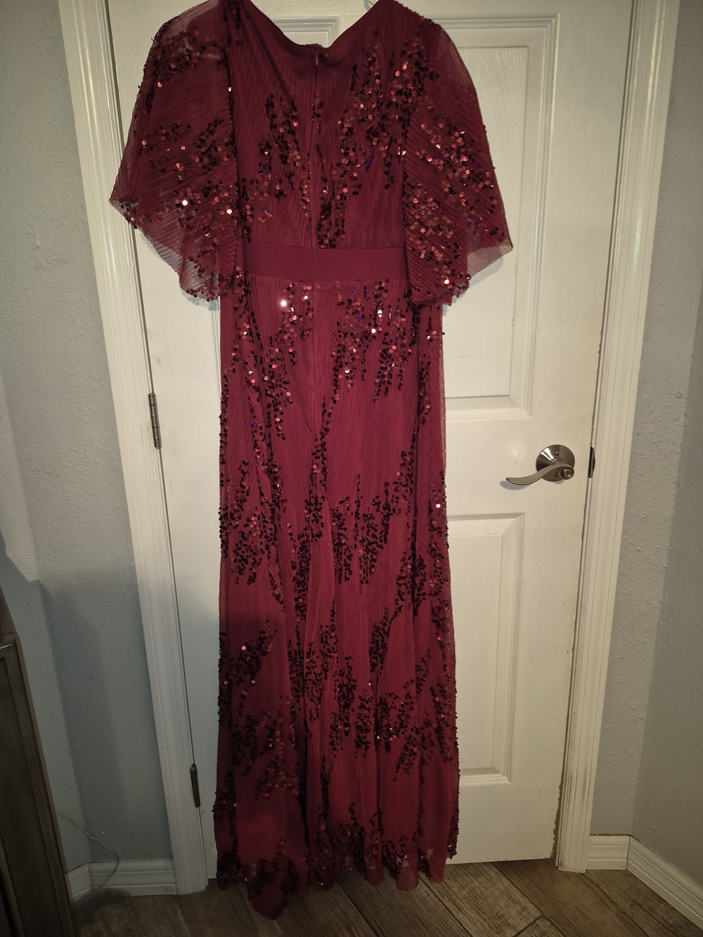 Elegant Burgundy Sequin Evening Dress